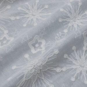 100% Cotton Jacquard Eyelet Fabric White Snowflake Embroidery Cotton Eyelet Fabric for Clothing