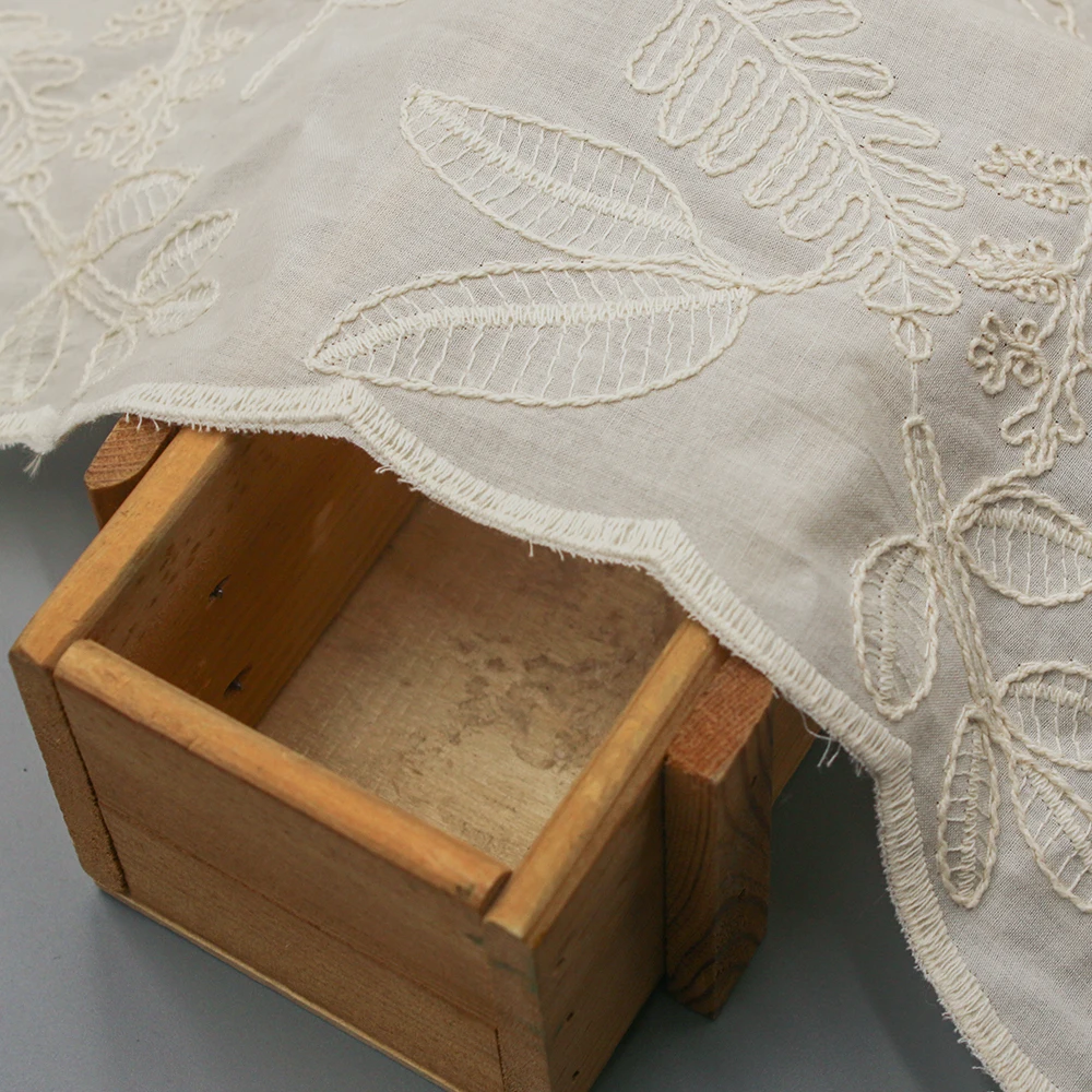 Jacquard 100% Cotton Eyelet Fabric White Eyelet Cotton Embroidery Eyelet Fabric for Clothing
