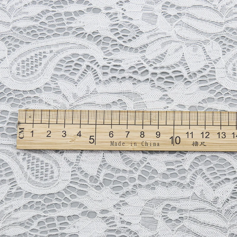 150cm Width 90% Nylon 10% Spandex Soft White Lace Fabric 14cm Pattern Height Breathable Eco-Friendly Very Lightweight for
