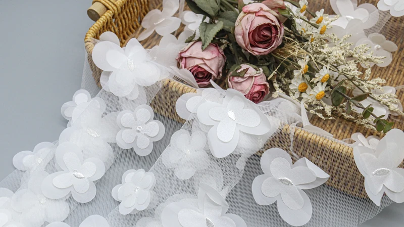 Hot Selling 3d Flower Lace Fabrics Elegant Fashion Bridal Lace Fabric for Wedding Dress