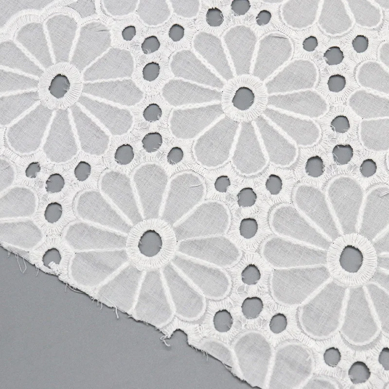 Custom Fancy Eyelet Heavy Weight 100% Cotton White Lace Fabric Bridal Fabric for Wedding Dress