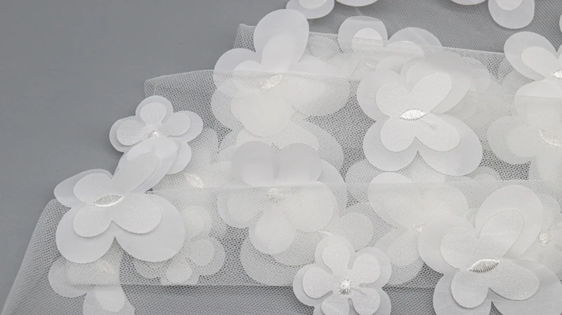 Hot Selling 3d Flower Lace Fabrics Elegant Fashion Bridal Lace Fabric for Wedding Dress