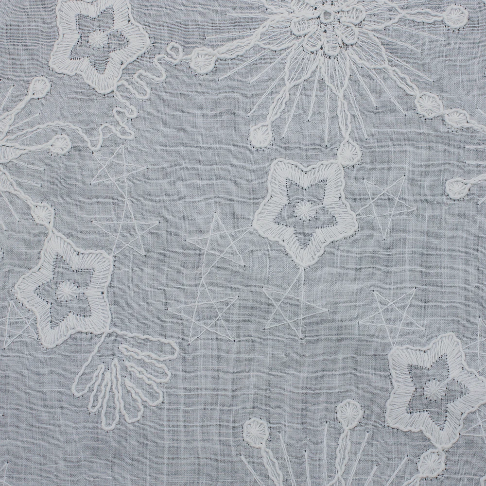 100% Cotton Jacquard Eyelet Fabric White Snowflake Embroidery Cotton Eyelet Fabric for Clothing